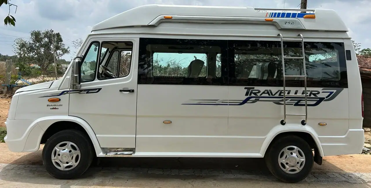 12 seater tempo traveller in Ghaziabad