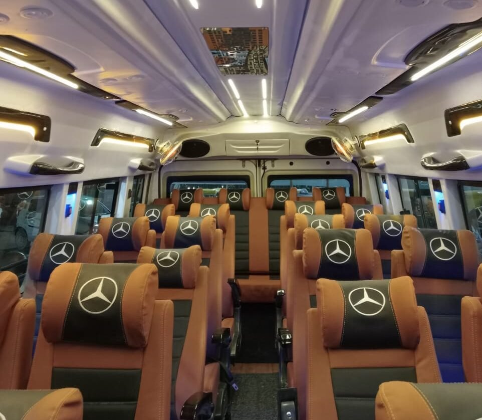 26 Seater Tempo Traveller in Ghaziabad