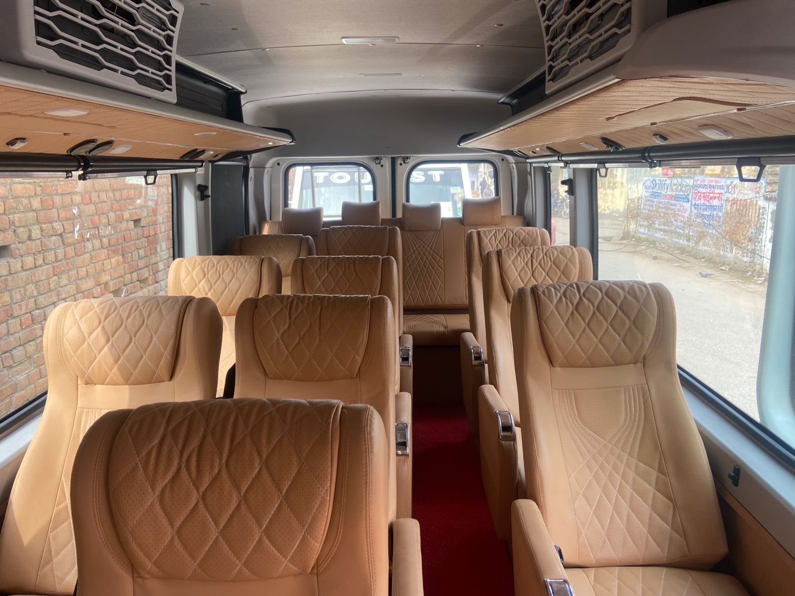 16 seater 2 x 1 luxury urbania in Ghaziabad